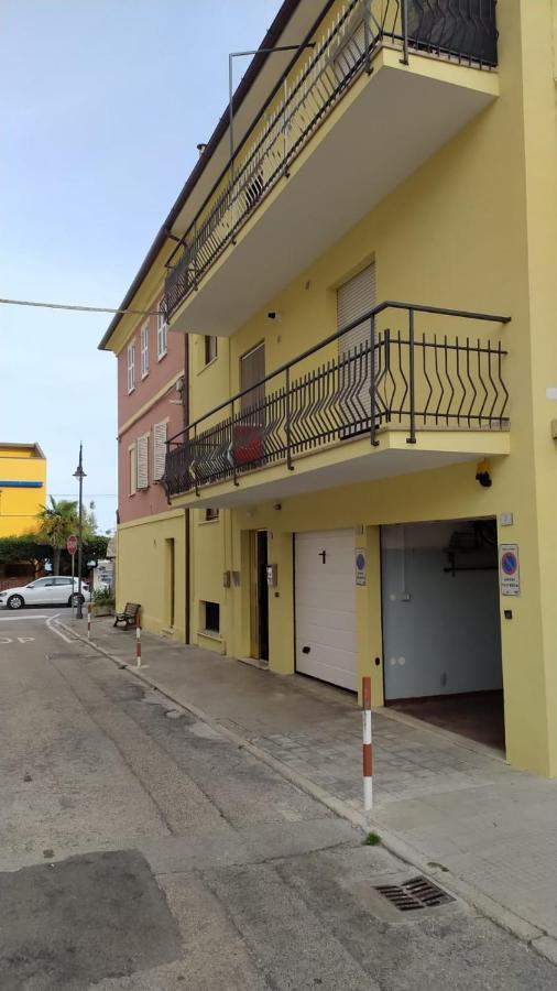Appartamento Marcella A Due Passi Dal Mare Marcelli Exterior photo